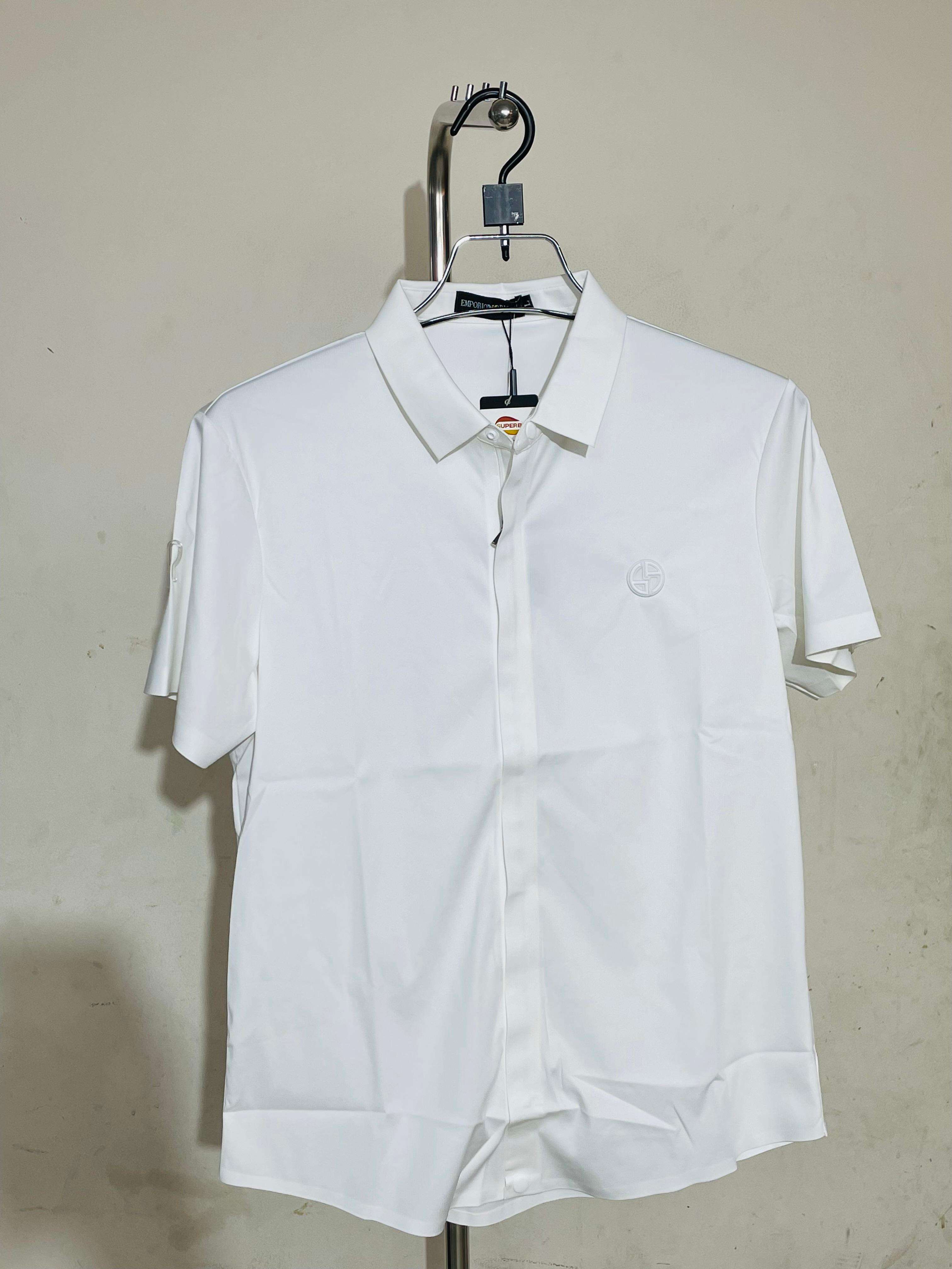 Emporio Armani Iconic Full-Zip Polo – Redefining Modern Elegance || Superb